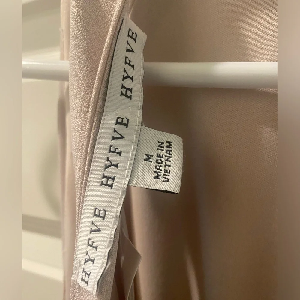 Champagne colored evening sleeveless dress. - Picture 6 of 6